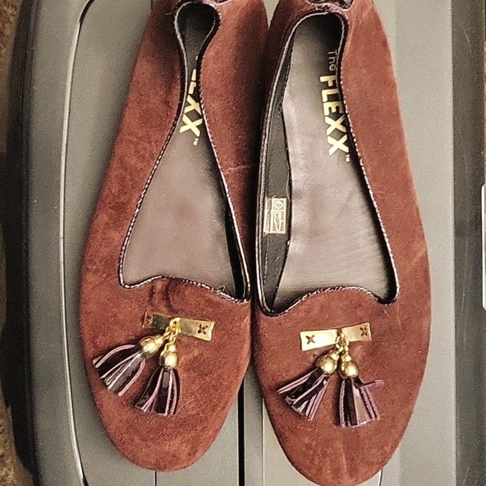 size 8 slipons